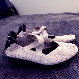 Bernie Mevs pink strappy wedges NWOT